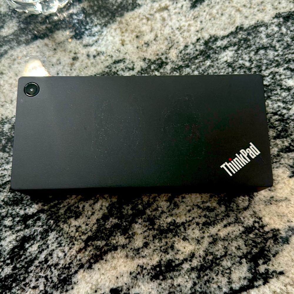 LENOVO  THINKPAD USB-C DOCK  MODEL:DK1633 doc only